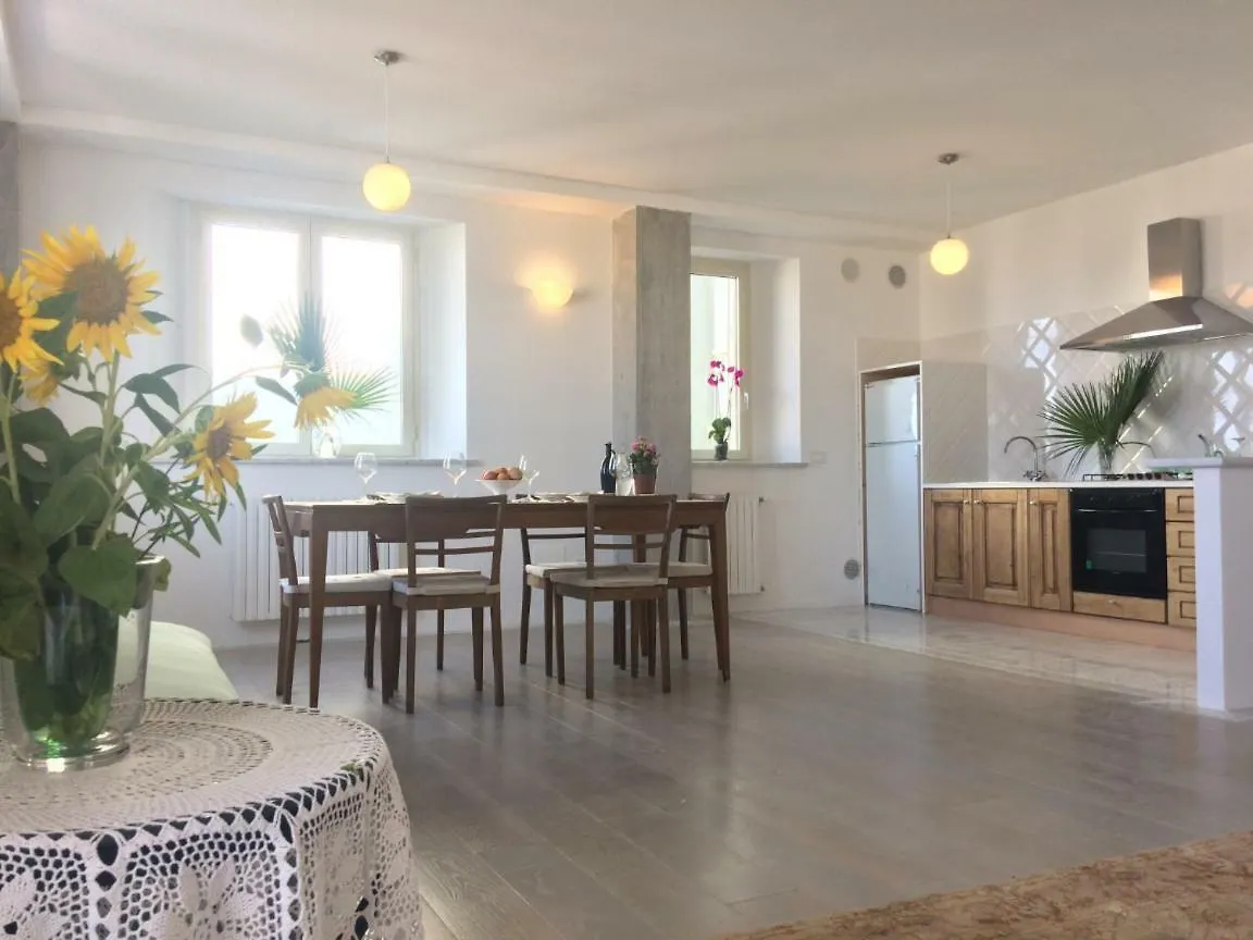 Chic Beach Apartment Camaiore