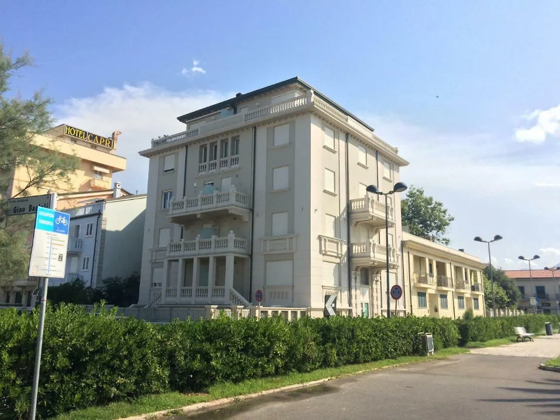 Chic Beach Apartment Camaiore Italy