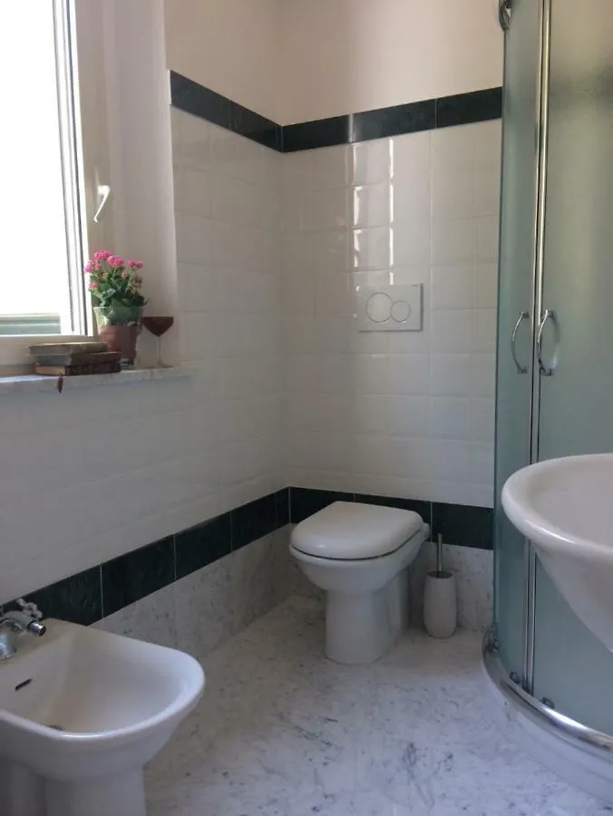 Chic Beach Apartment Camaiore